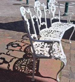 Grand banc de terrasse ou jardin, en fonte, déco vintage