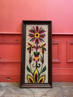 Grand canevas tapisserie laine fleur 1970