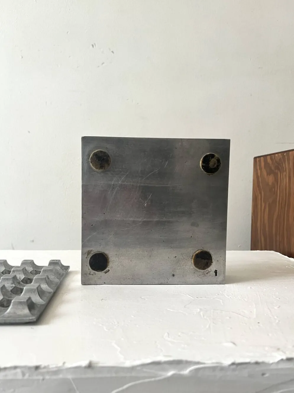 Grand cendrier ultima en aluminium signé LJUNGBERG & BACKSTRUM