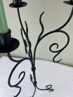 Grand chandelier en fer