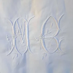 grand drap 2m25 x 3m, broderie Richelieu du 19ème, monogrammé MG