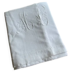 Grand drap plat ancien monogrammé
