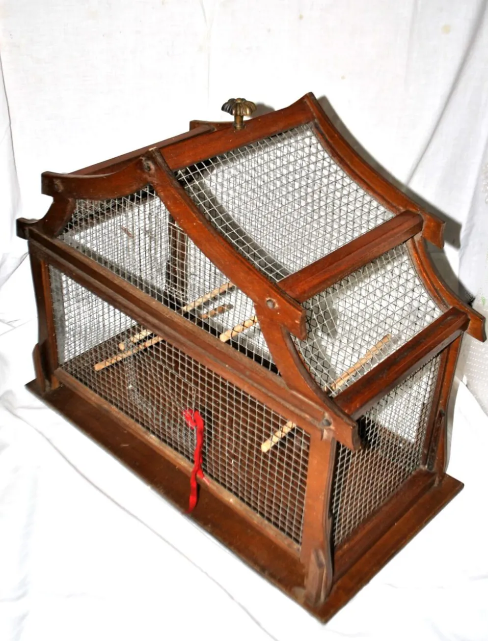 Grande cage à oiseau vintage en bois et grillage métal - Fabrication artisanale 1960
