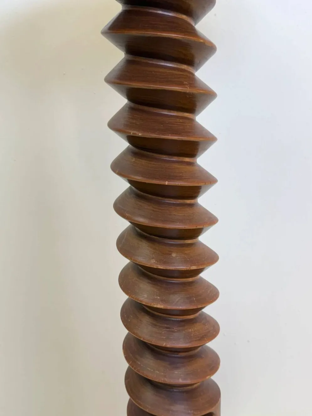 Grande colonne torsadée — 1940–1970