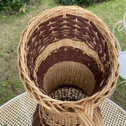 Grande Cruche , jarre en osier tressé bicolore h 61 cm