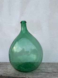 Grande dame Jeanne en verre vert