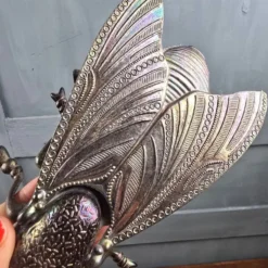 Grande mouche vintage ouvrante en métal irisé – Boîte décorative ou cendrier