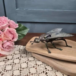Grande mouche vintage ouvrante en métal irisé – Boîte décorative ou cendrier