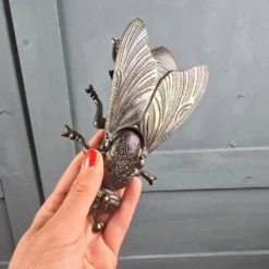 Grande mouche vintage ouvrante en métal irisé – Boîte décorative ou cendrier