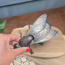 Grande mouche vintage ouvrante en métal irisé – Boîte décorative ou cendrier