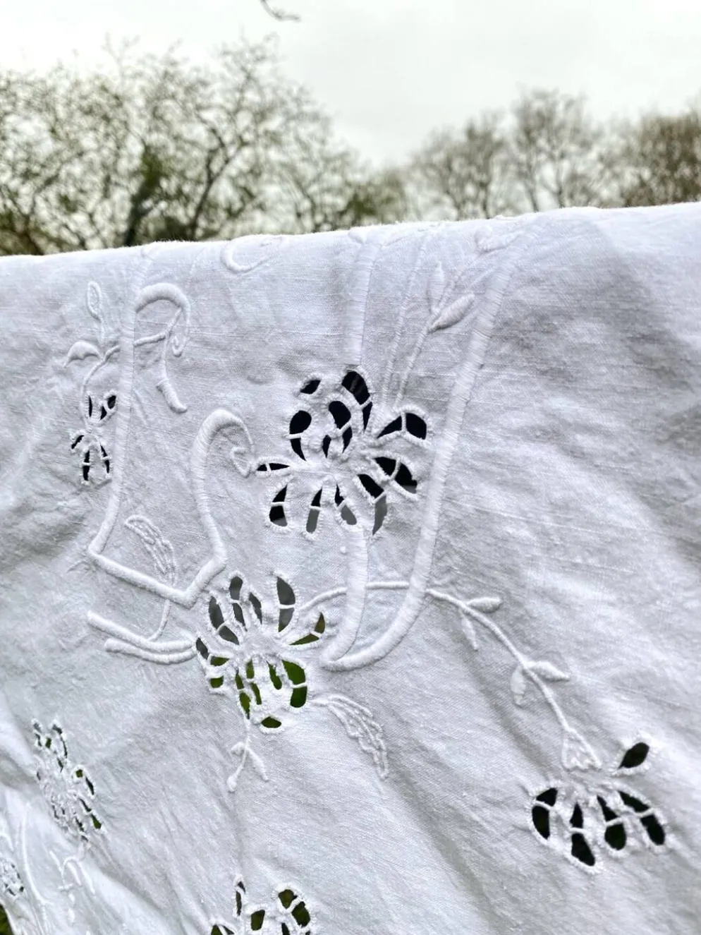 Grande Nappe ancienne brodée 190x260