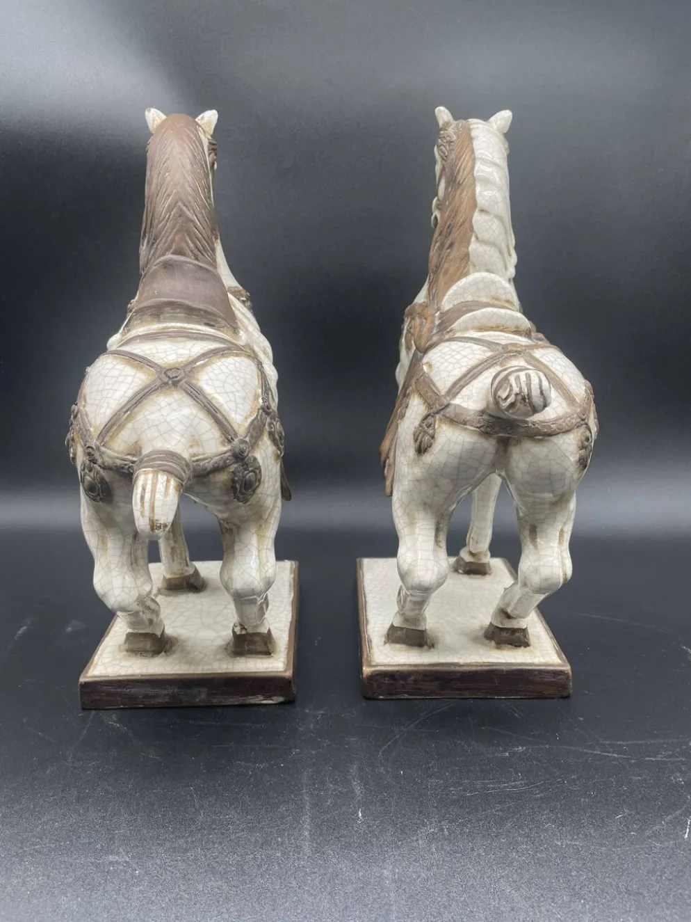 Grande paire de chevaux en céramique craquelée – Chine XXe