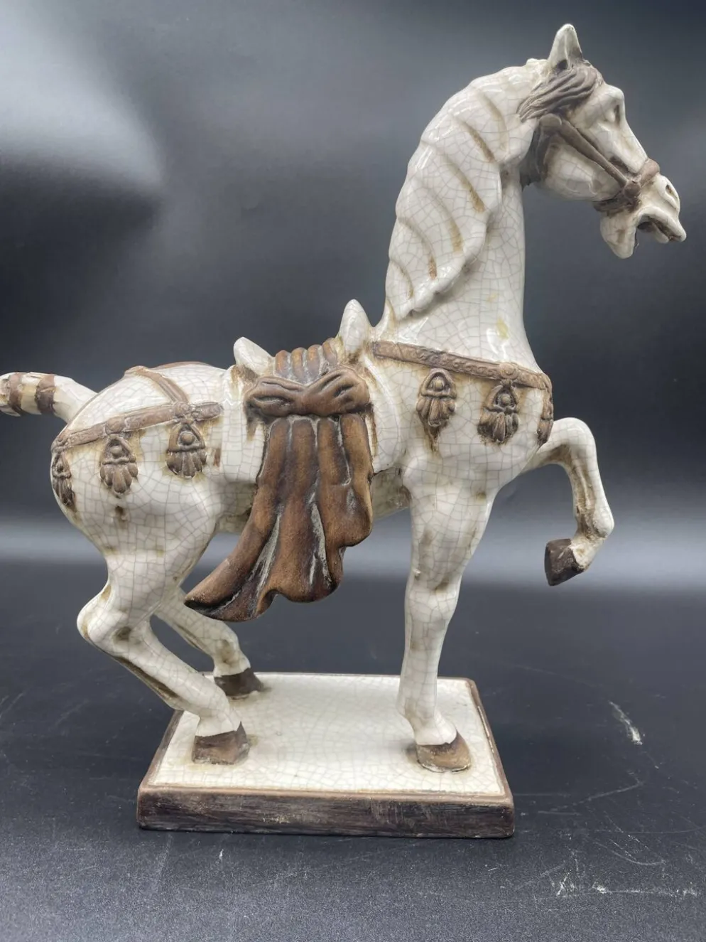 Grande paire de chevaux en céramique craquelée – Chine XXe