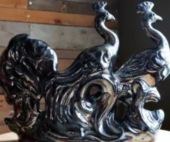 Grande sculpture de paons en céramique noire irisée - Années 1970