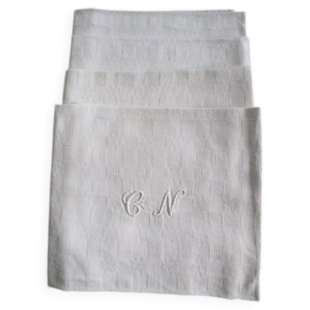 4 grandes serviettes de table anciennes damassées, monogrammées