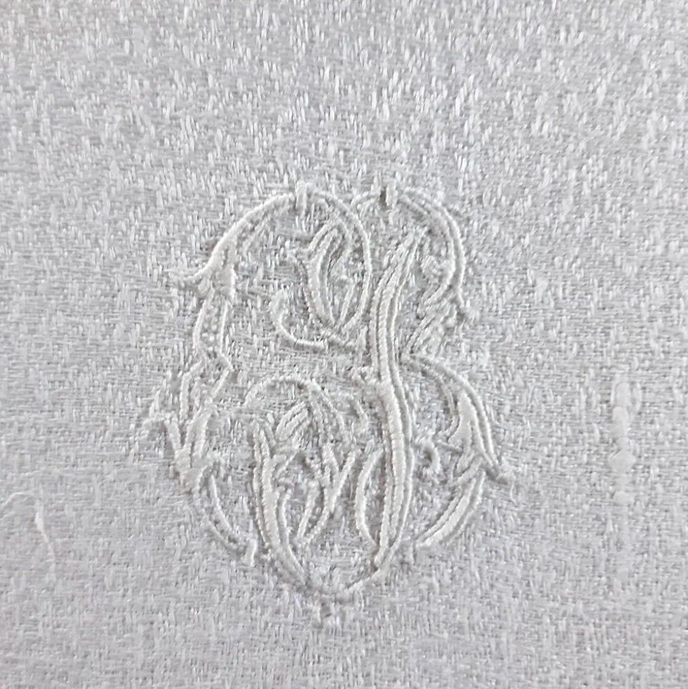 6 grandes serviettes de table 19ème, damassées, monogrammées "CB"