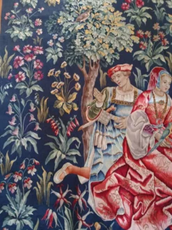 Grande tapisserie Jules Pansu – La Dame au coffret – Point d’Halluin