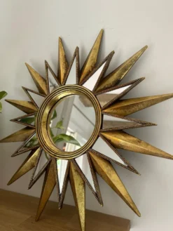 Grande étoile décorative avec miroir mural