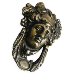 Grand heurtoir en laiton en métal style antique.