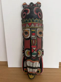 Grand masque totem africain
