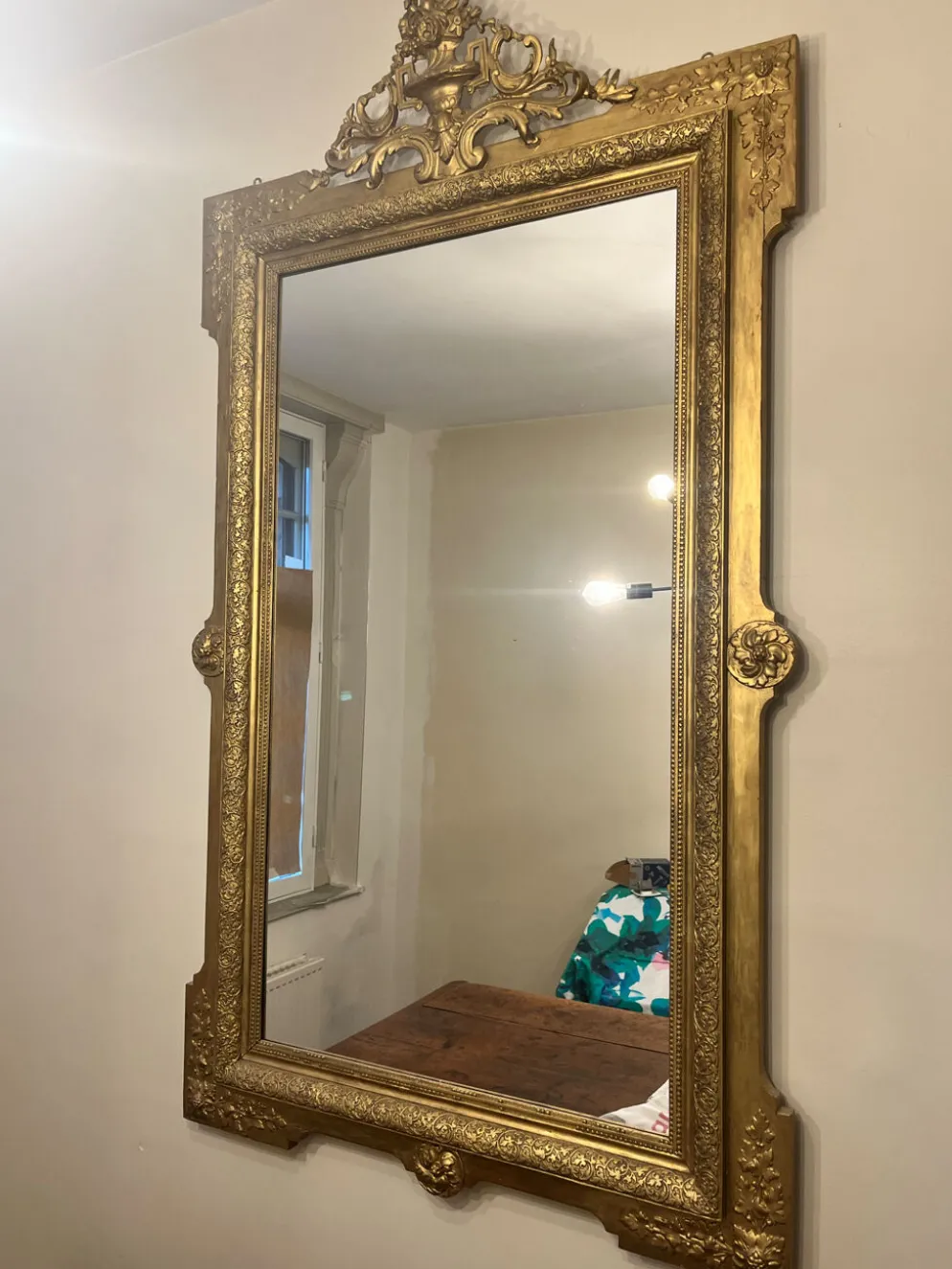 Grand miroir ancien doré