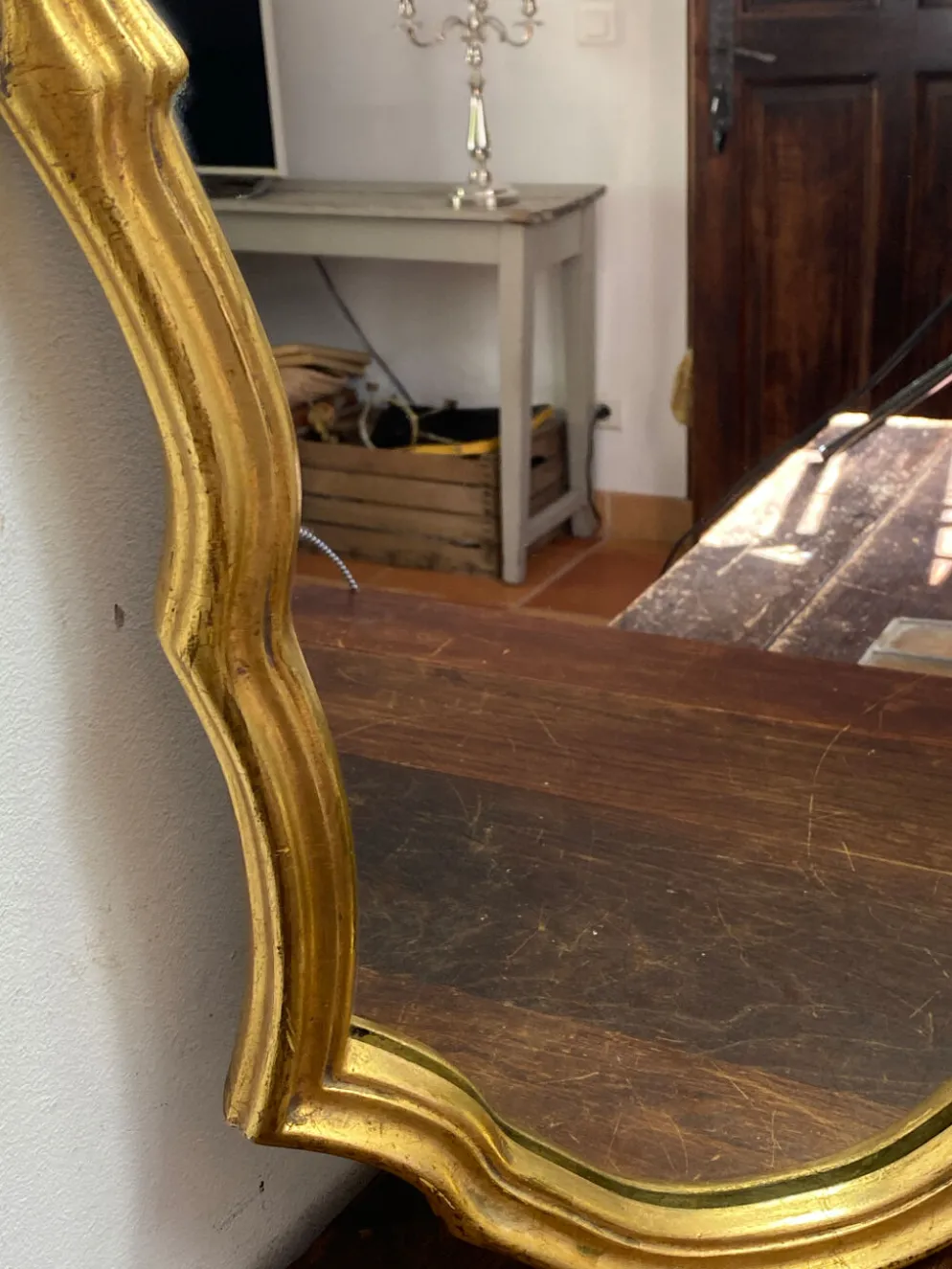 Grand miroir baroque en bois doré