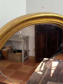 Grand miroir baroque en bois doré