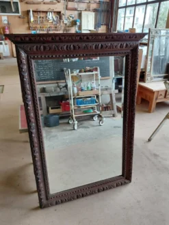 Grand Miroir biseauté à cadre en bois sculpté