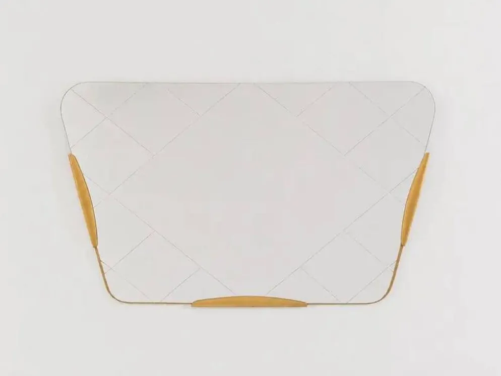 Grand miroir doré trapézoïdal avec motif de diamant gravé, Autriche, années 1950.