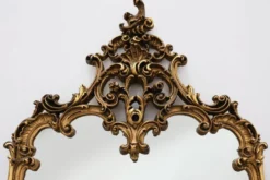 Grand miroir en bois doré de style rococo, Belgique, 20e siècle