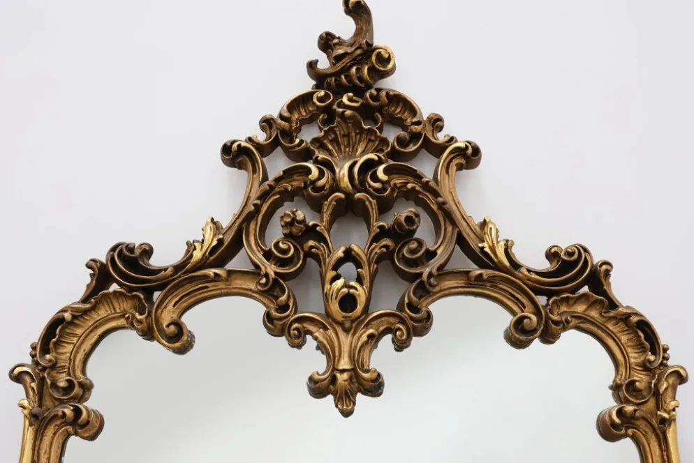 Grand miroir en bois doré de style rococo, Belgique, 20e siècle