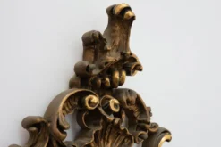 Grand miroir en bois doré de style rococo, Belgique, 20e siècle