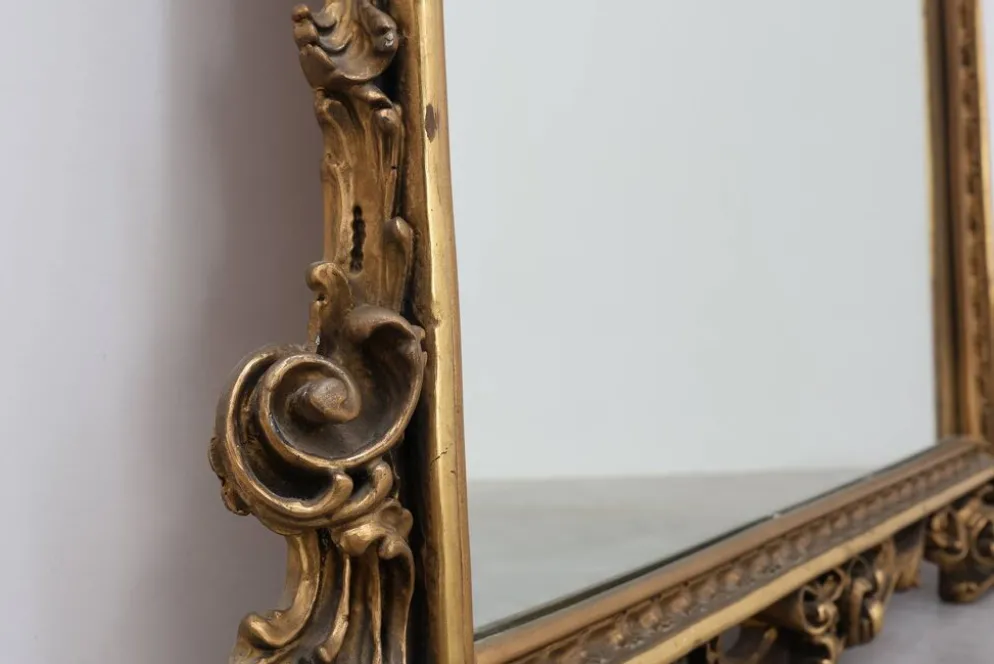 Grand miroir en bois doré de style rococo, Belgique, 20e siècle