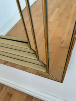 Grand miroir en panneau biseauté arqué vintage Deknudt – or, Belgique, années 1980