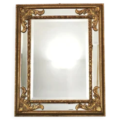 Grand miroir italien doré en bois à verre biseauté