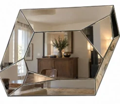 Grand miroir mural asymétrique au design à multiple facettes Italien