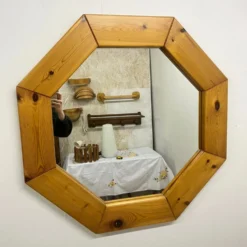 Grand miroir octogonale en pin, scandinave, 1980