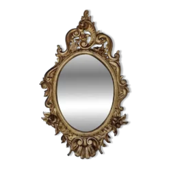 Grand miroir ovale doré, style Louis XV rocaille, fin XIXe, 114 x 66 cm