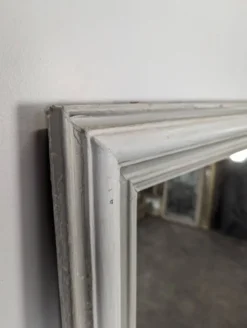 Grand miroir rectangulaire à cadre en bois laqué blanc