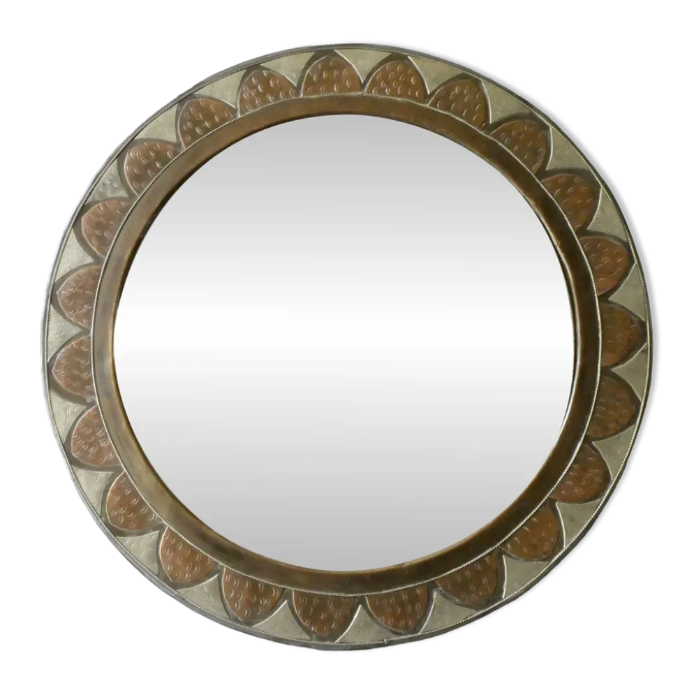 Grand miroir rond marocain en laiton rt cuivre ciselé, années 70-80
