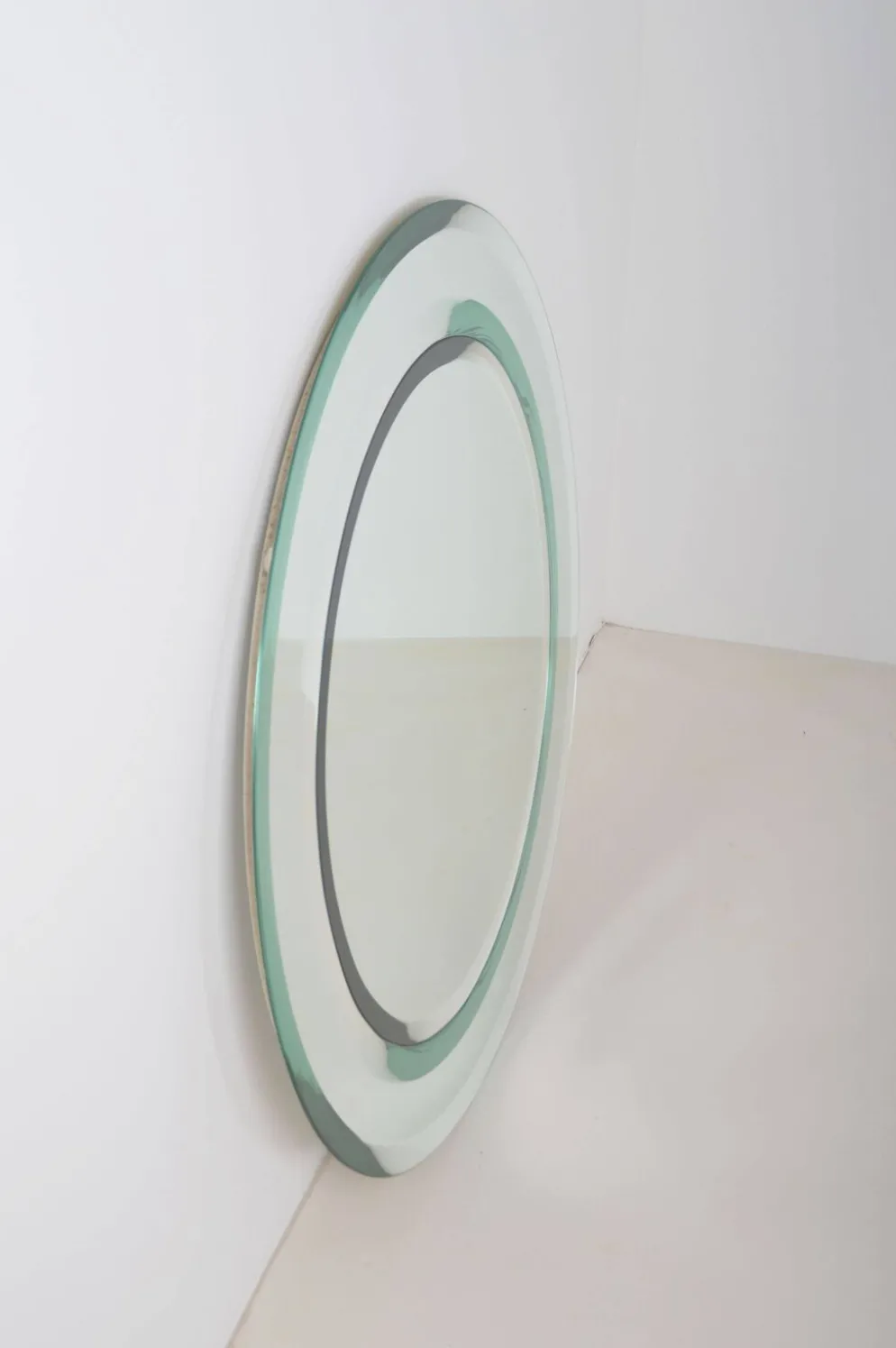 Grand miroir vintage avec bord à double facette