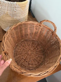 Grand panier en osier tressé 41 cm – panier rangement déco
