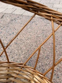 Grand panier oblongue en osier tressé