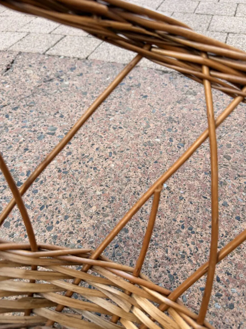 Grand panier oblongue en osier tressé