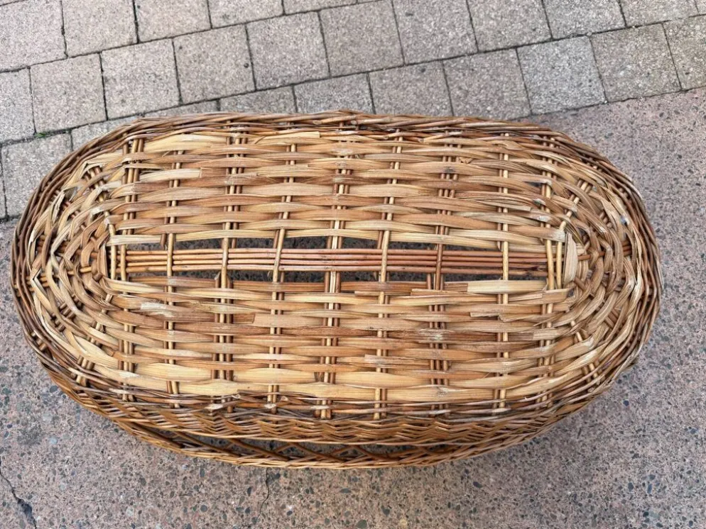 Grand panier oblongue en osier tressé