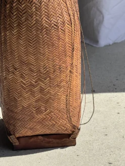 Grand panier traditionnel balinais à cordelettes H70 D26