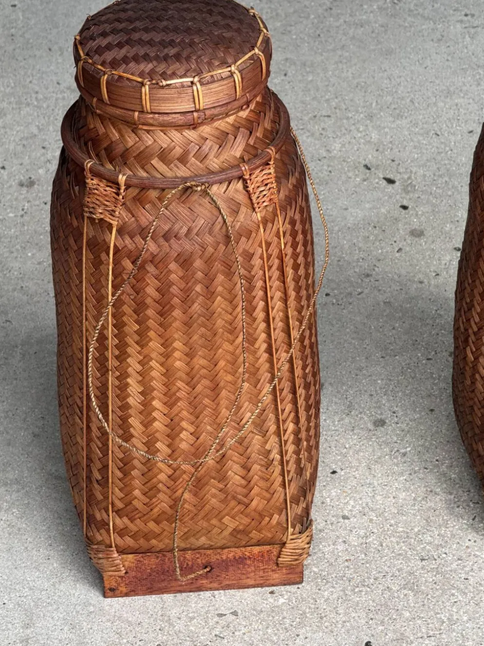Grand panier traditionnel balinais à cordelettes H70 D26