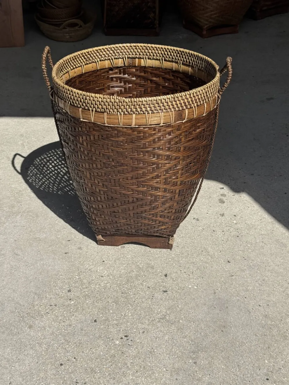 Grand panier traditionnel indonésien brun H60 D45