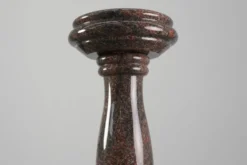 Grand piédestal en granit du milieu du siècle, Italie années 1960