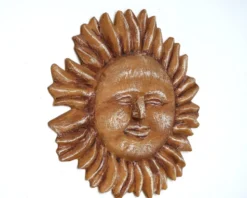 Grand soleil mural jaune orangé en papier mâché , Mexique années 80